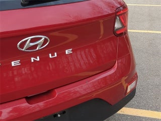 2021 Hyundai Venue SE in Columbus, MI - Mark Wahlberg Automotive Group