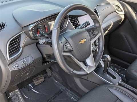 2022 Chevrolet Trax LT in Columbus, MI - Mark Wahlberg Automotive Group
