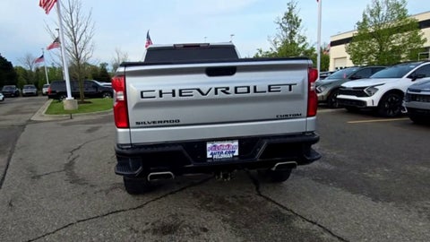 2021 Chevrolet Silverado 1500 Custom Trail Boss in Columbus, MI - Mark Wahlberg Automotive Group