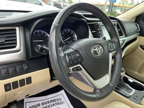 2016 Toyota Highlander XLE in Columbus, MI - Mark Wahlberg Automotive Group