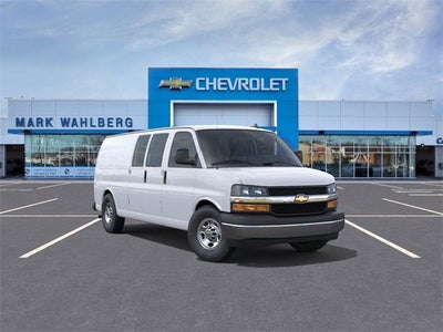 2025 Chevrolet Express Cargo 3500 WT