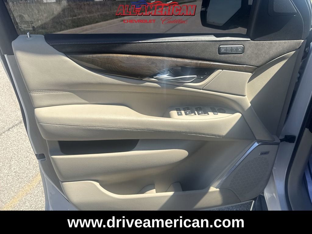 2020 Cadillac Escalade Luxury