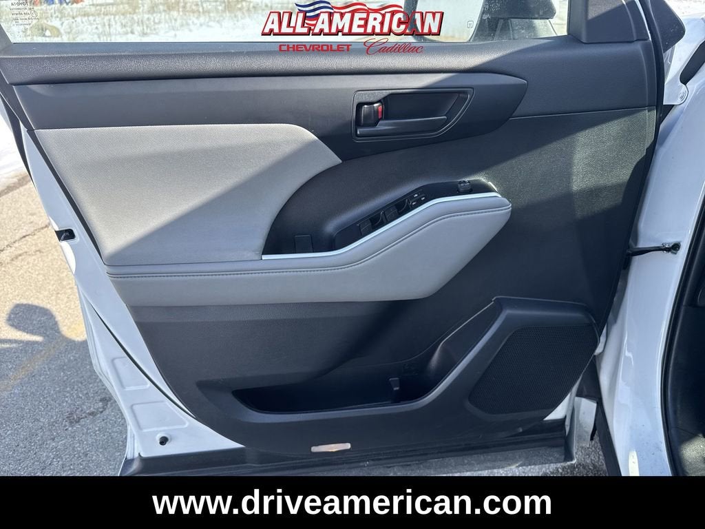 2023 Toyota Highlander L