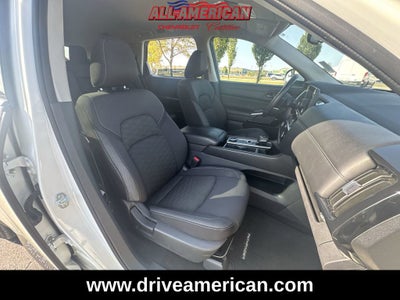 2024 Nissan Pathfinder SV