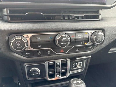 2025 Jeep Wrangler 4-Door Summit 4x4