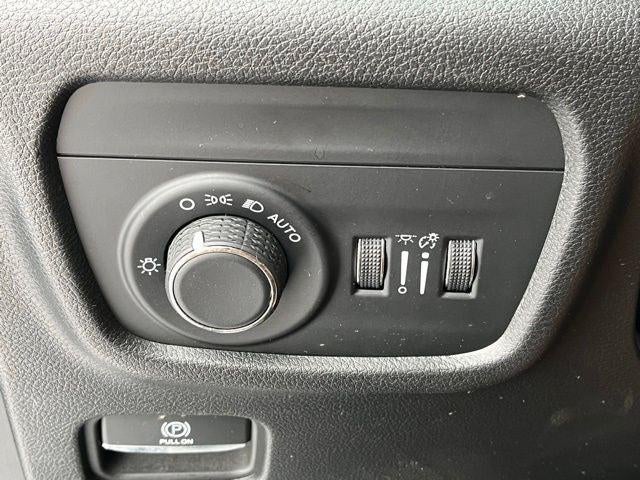 2023 Jeep Grand Cherokee L Laredo 4x4