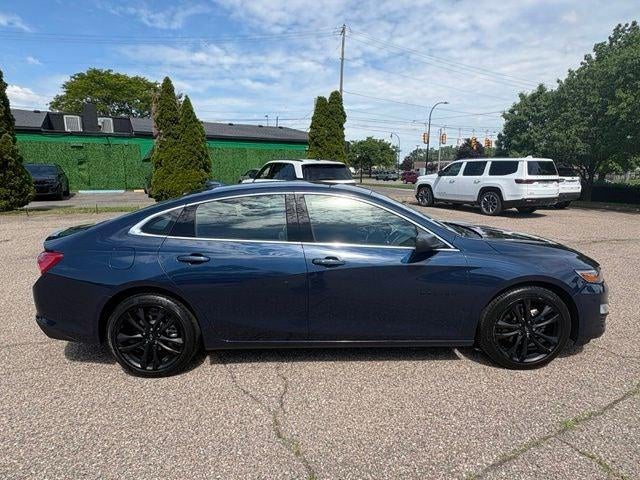 2022 Chevrolet Malibu FWD LT