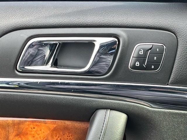 2014 Lincoln MKS Base