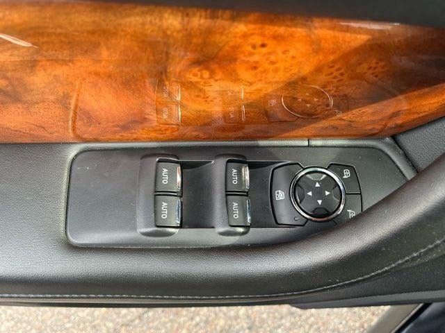 2014 Lincoln MKS Base