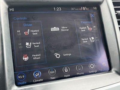 2023 Chrysler 300 Touring-L AWD