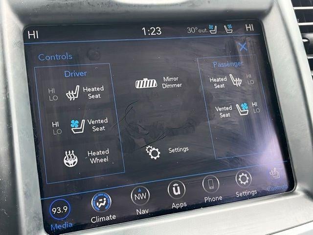 2023 Chrysler 300 Touring-L AWD