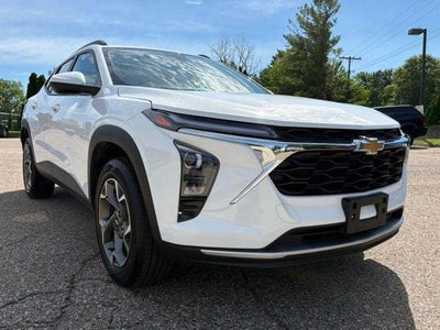 2025 Chevrolet Trax FWD LT
