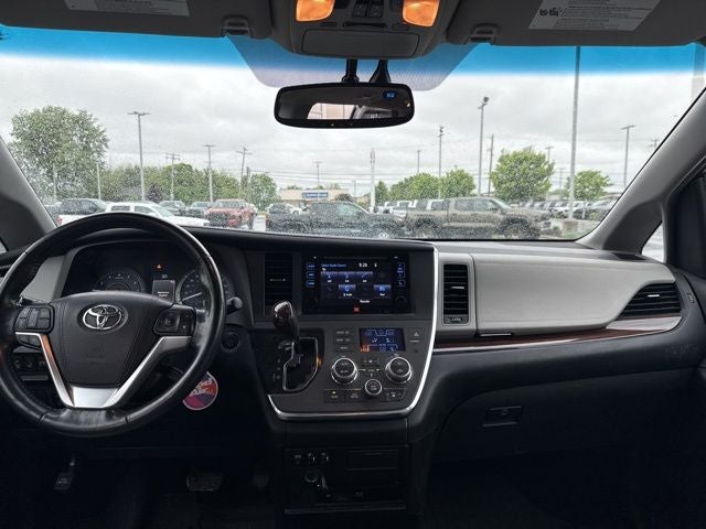 2017 Toyota Sienna Limited Premium 7 Passenger