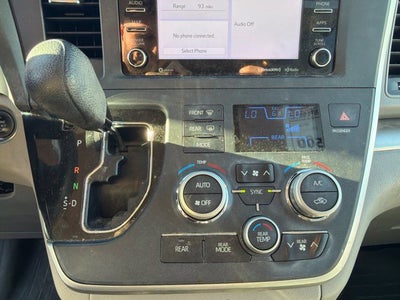 2020 Toyota Sienna LE