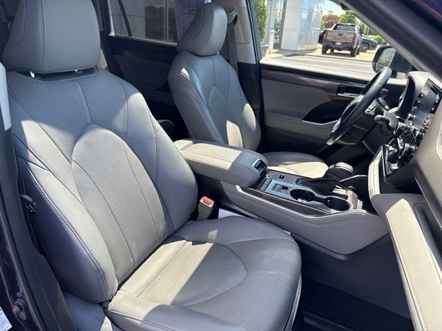 2022 Toyota Highlander Hybrid Limited