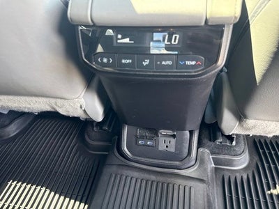 2022 Toyota Highlander Hybrid Limited