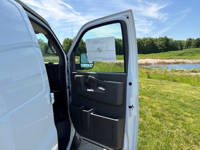 2026 Chevrolet Express 3500 Work Van Cargo