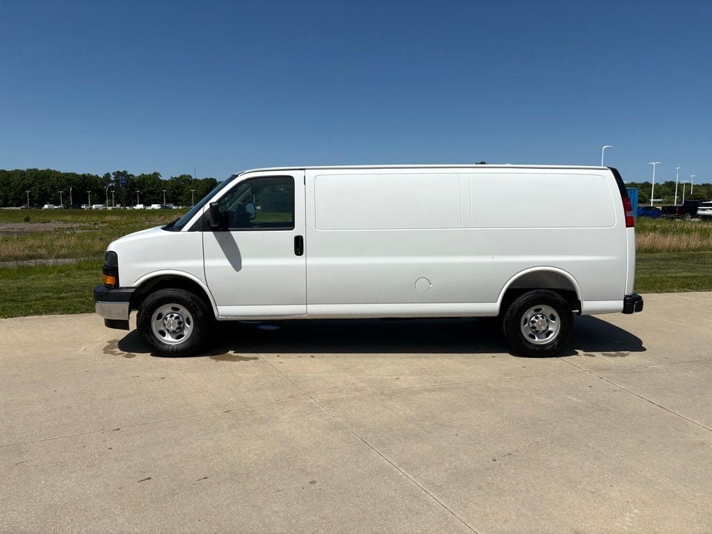 2026 Chevrolet Express 3500 Work Van Cargo