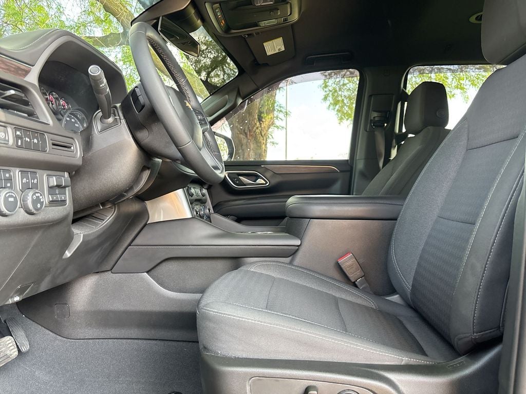 2023 Chevrolet Tahoe LS *8-PASSENGER*