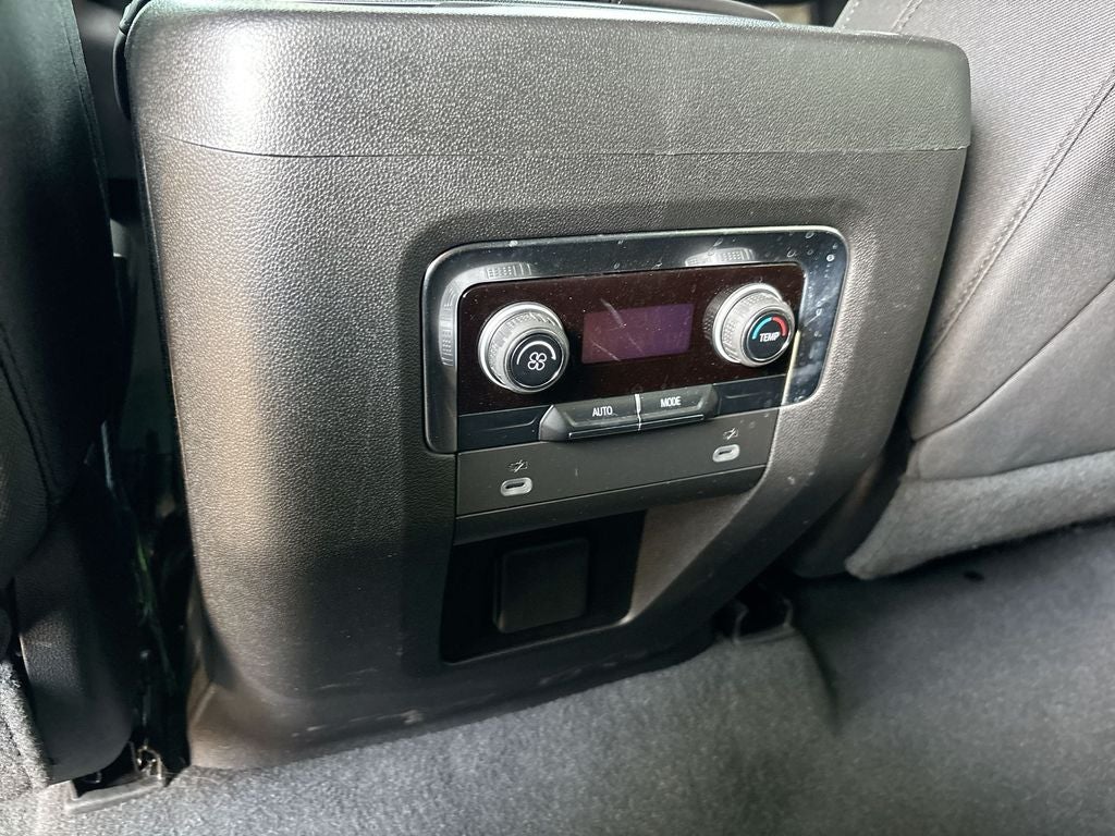 2023 Chevrolet Tahoe LS *8-PASSENGER*