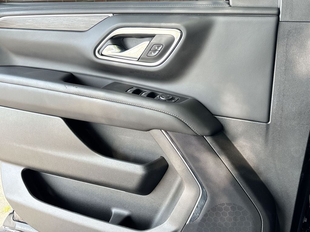 2023 Chevrolet Tahoe LS *8-PASSENGER*