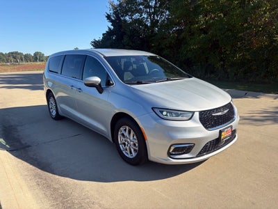 2023 Chrysler Pacifica Touring