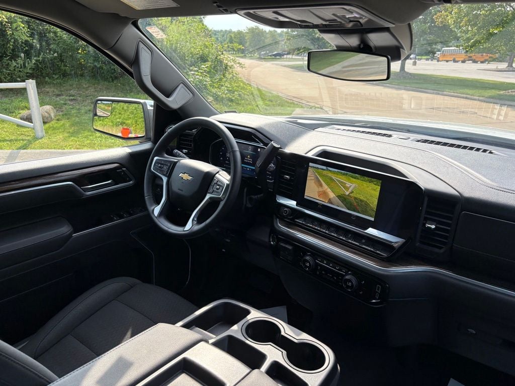 2026 Chevrolet Silverado 1500 LT LT1