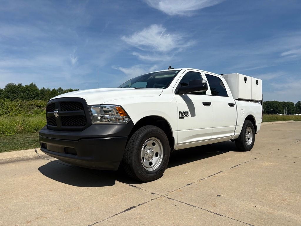 2022 RAM 1500 Classic Tommy Gate