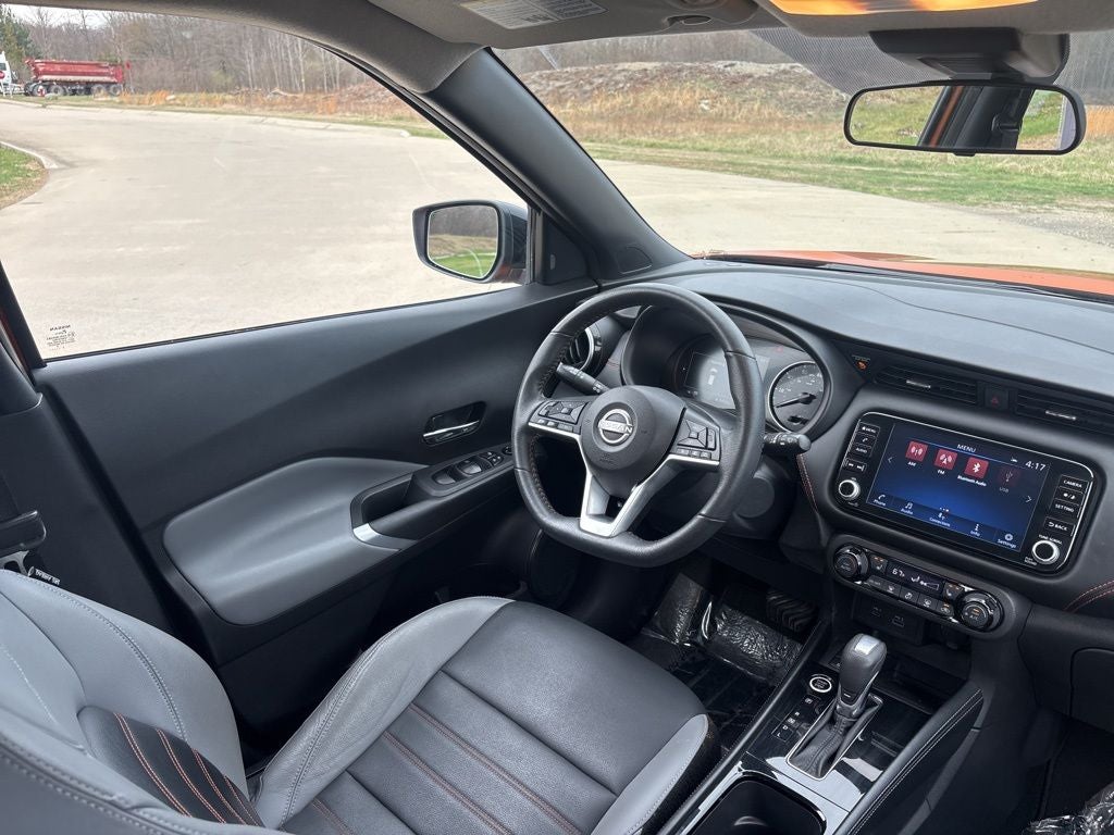 2023 Nissan Kicks SR