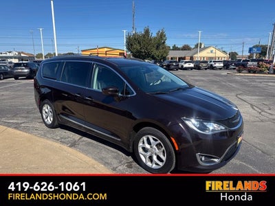 2017 Chrysler Pacifica Touring L Plus