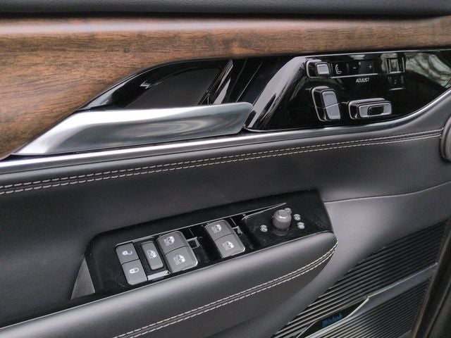 2023 Jeep Grand Wagoneer L Base