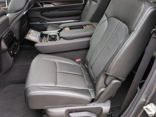 2023 Jeep Grand Wagoneer L Base