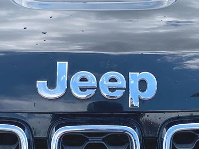 2020 Jeep Grand Cherokee Laredo E