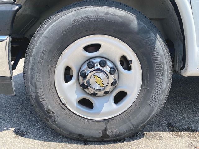 2025 Chevrolet Express 3500 LT Passenger