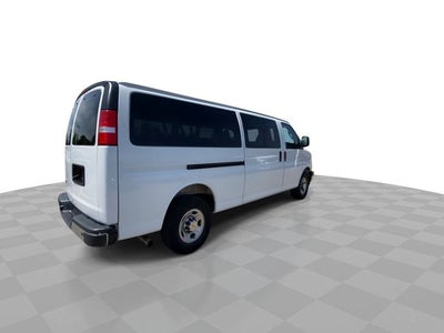 2025 Chevrolet Express 3500 LT Passenger