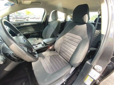 2020 Ford Fusion SE