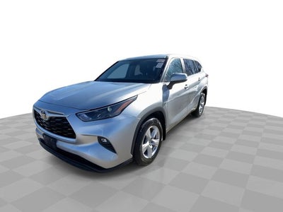 2024 Toyota Highlander LE