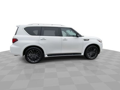 2022 INFINITI QX80 Premium Select