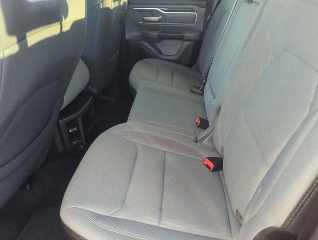 2020 RAM 1500 Big Horn Quad Cab 4x4 6'4' Box