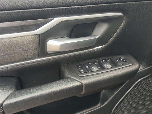 2020 RAM 1500 Big Horn Crew Cab 4x4 5'7' Box