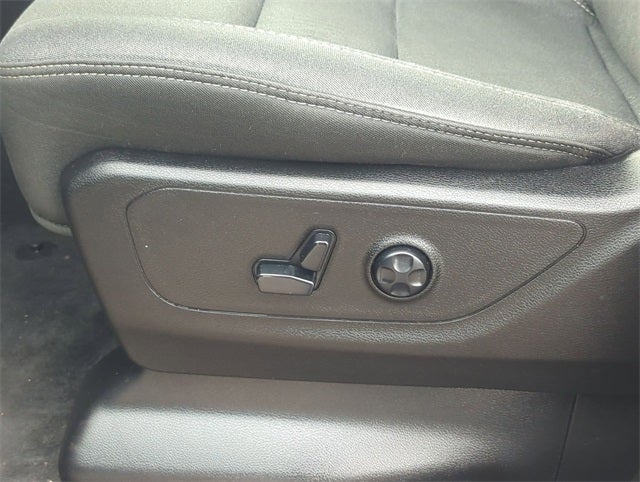 2020 RAM 1500 Big Horn Crew Cab 4x4 5'7' Box