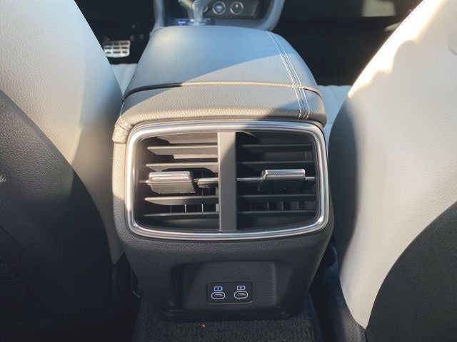 2024 Genesis G70 2.5T