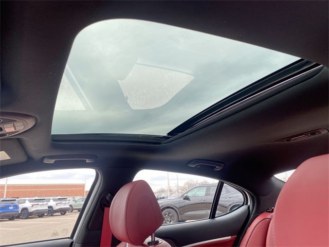 2024 Genesis G70 2.5T