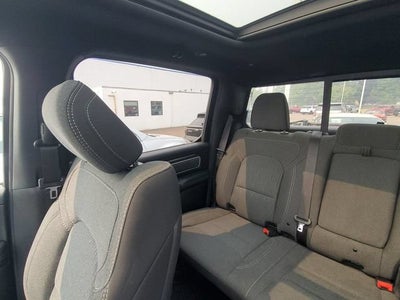 2020 RAM 1500 Big Horn Crew Cab 4x4 5'7" Box