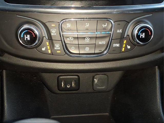 2021 Chevrolet Traverse LT Cloth