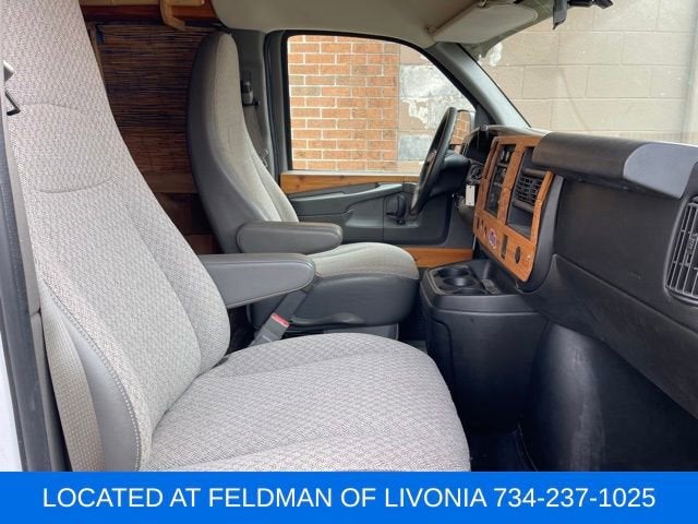 2015 GMC Savana Cargo 2500 2500 Regular Wheelbase Rear-Wheel Drive