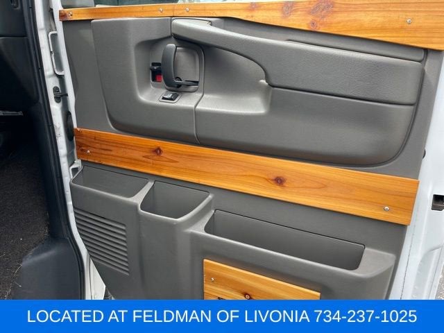 2015 GMC Savana Cargo 2500 2500 Regular Wheelbase Rear-Wheel Drive