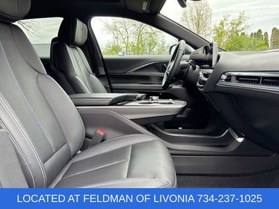 2024 Cadillac LYRIQ Luxury 1