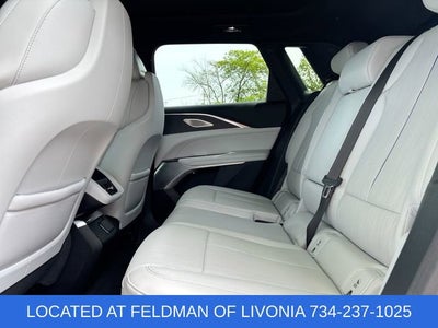 2024 Cadillac LYRIQ Luxury 2