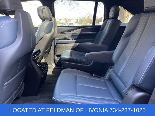 2025 Cadillac ESCALADE IQ Luxury 2